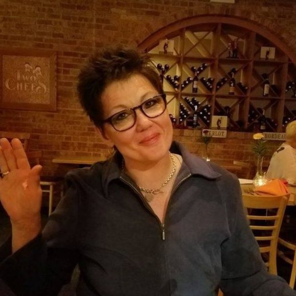 Meet your Posher, Debbie - Picture 1 of 1